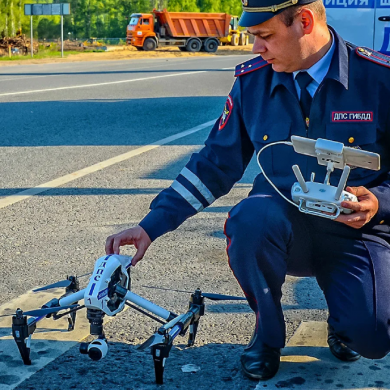 ГИБДД  в 17 российских регионах запустила дроны, чтобы следить за нарушителями ПДД